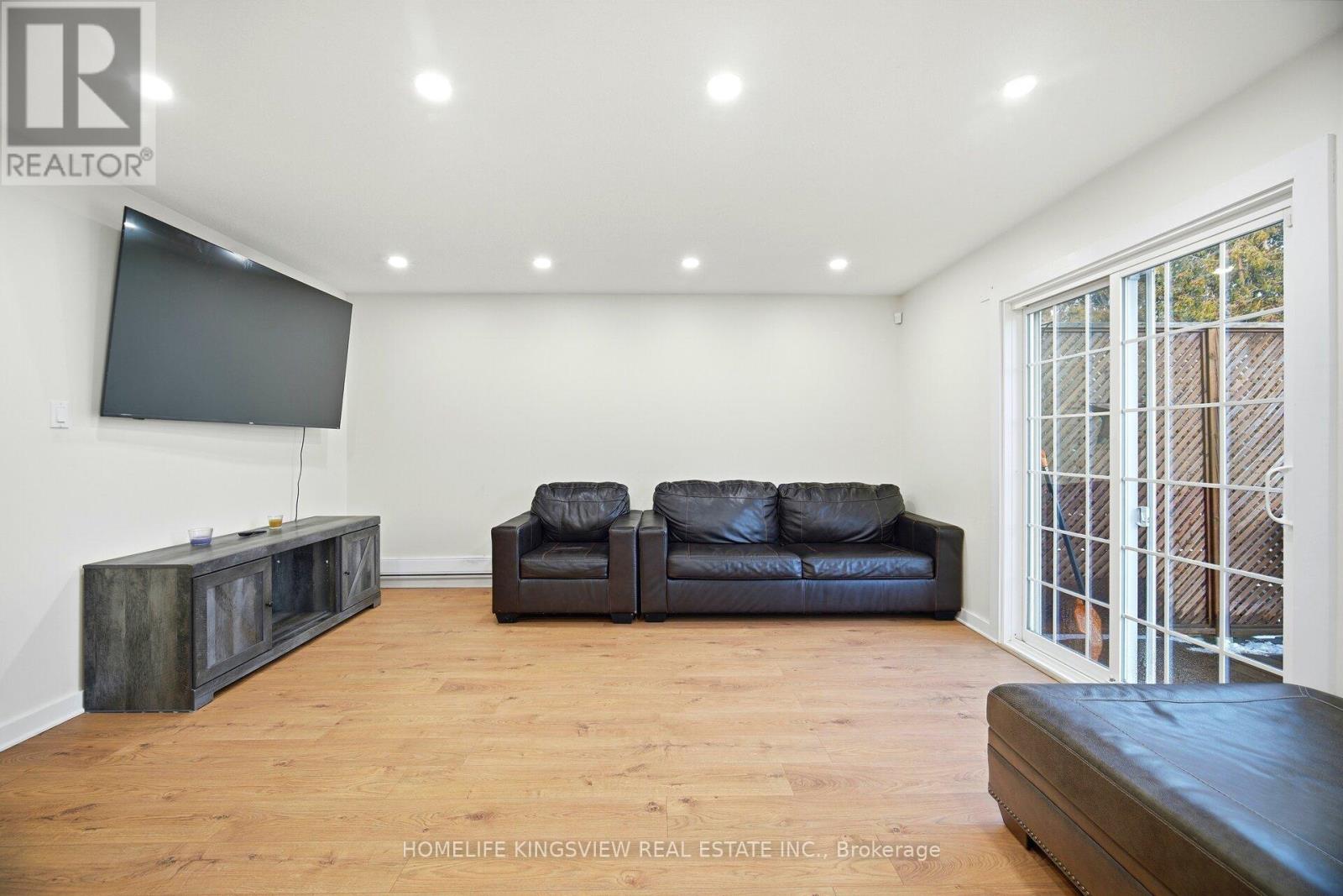 405 Maplegrove Avenue, Bradford West Gwillimbury (Bradford), Ontario  L3Z 1V8 - Photo 20 - N12971670