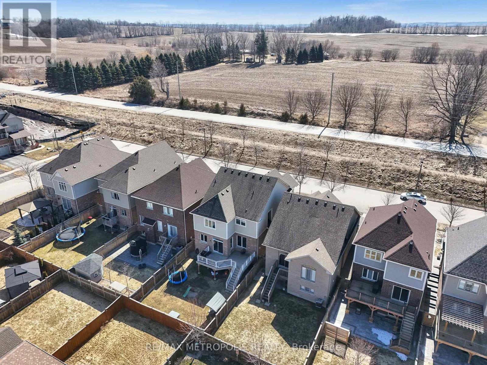 118 Cauthers Crescent, New Tecumseth, Ontario  L9R 1H2 - Photo 37 - N12972084