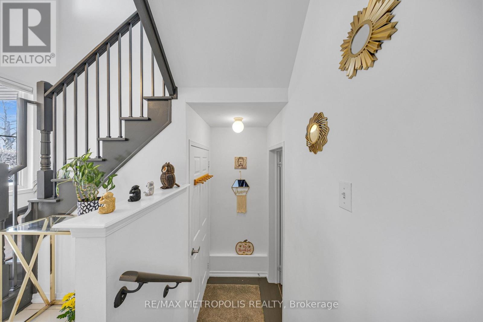 118 Cauthers Crescent, New Tecumseth, Ontario  L9R 1H2 - Photo 4 - N12972084