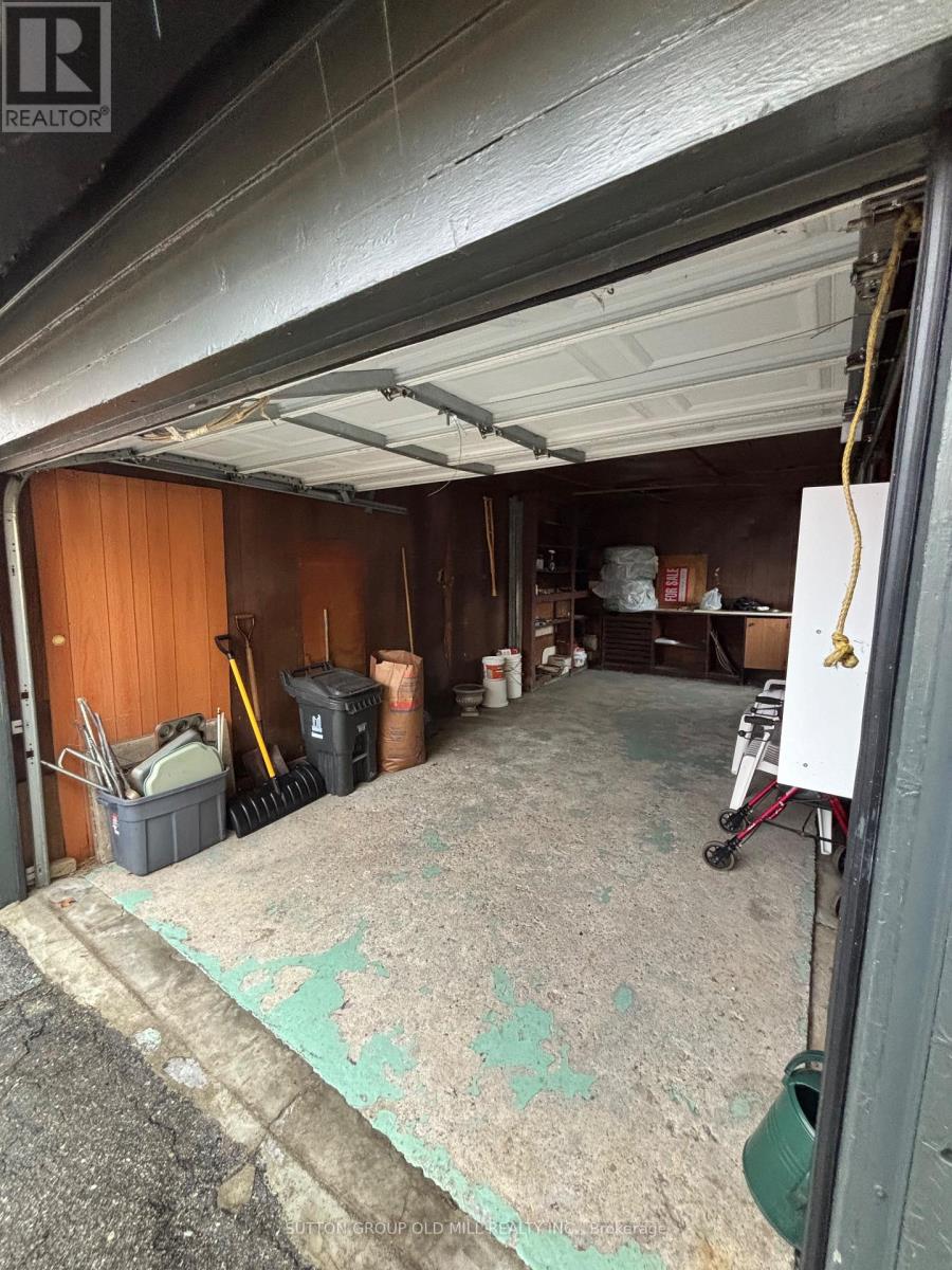 14 Ashmore Avenue, Toronto, Ontario M8Z 4C4 - Photo 38 - W12908528