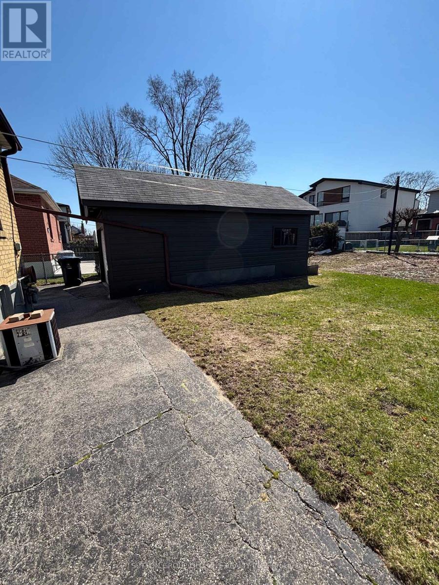 14 Ashmore Avenue, Toronto, Ontario M8Z 4C4 - Photo 41 - W12908528