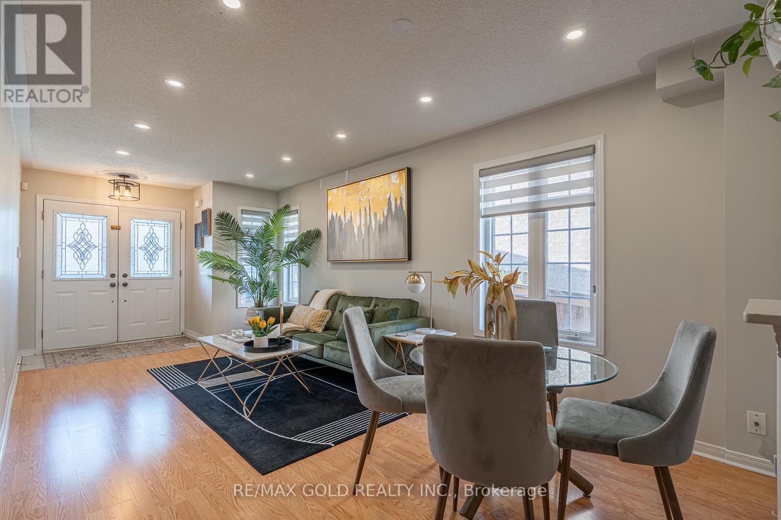 113 Rockgarden Trail, Brampton, Ontario  L6R 3N2 - Photo 4 - W12968656