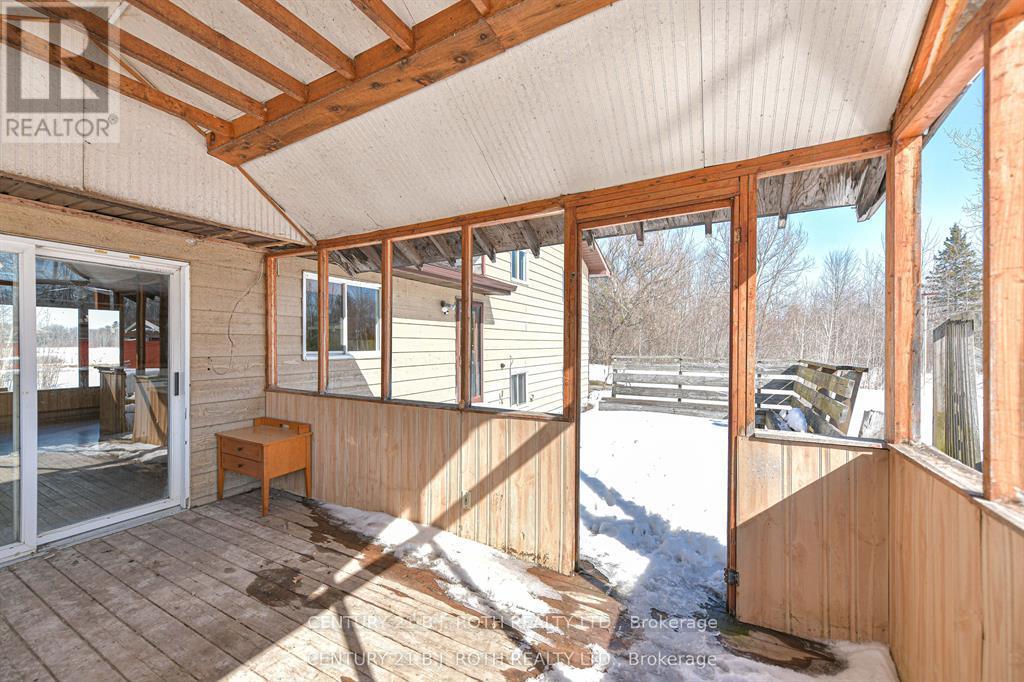 374 Monck Road, Kawartha Lakes, Ontario  L0K 1W0 - Photo 14 - X12972232