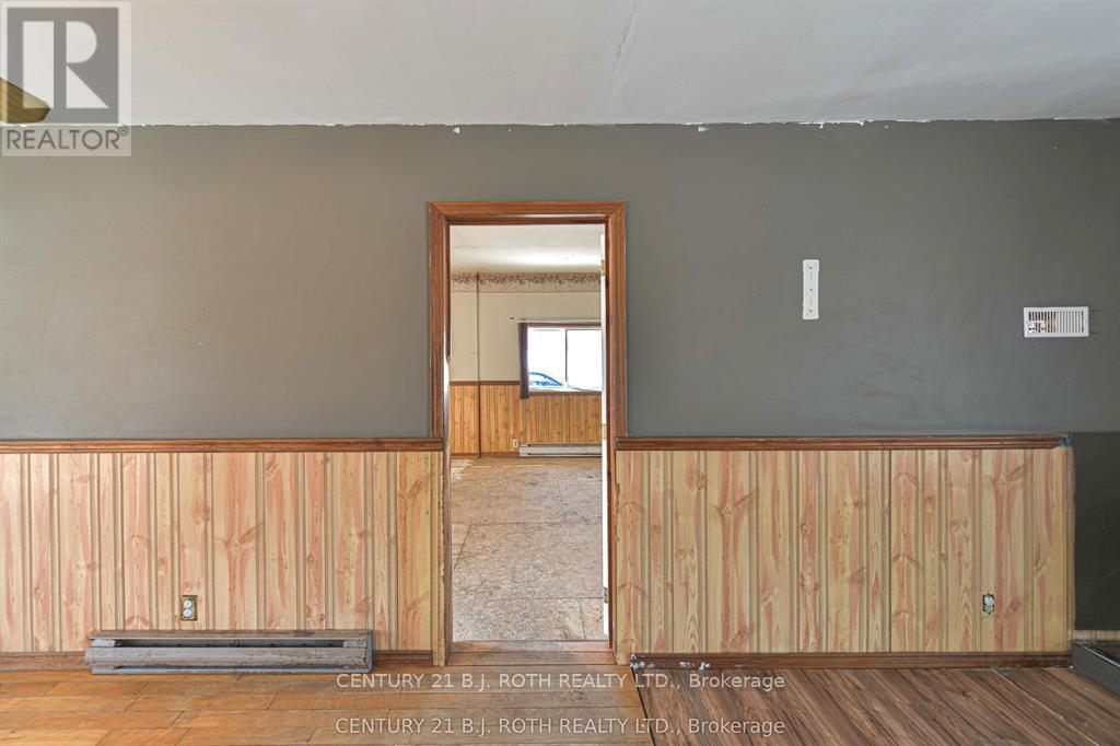 374 Monck Road, Kawartha Lakes, Ontario  L0K 1W0 - Photo 15 - X12972232