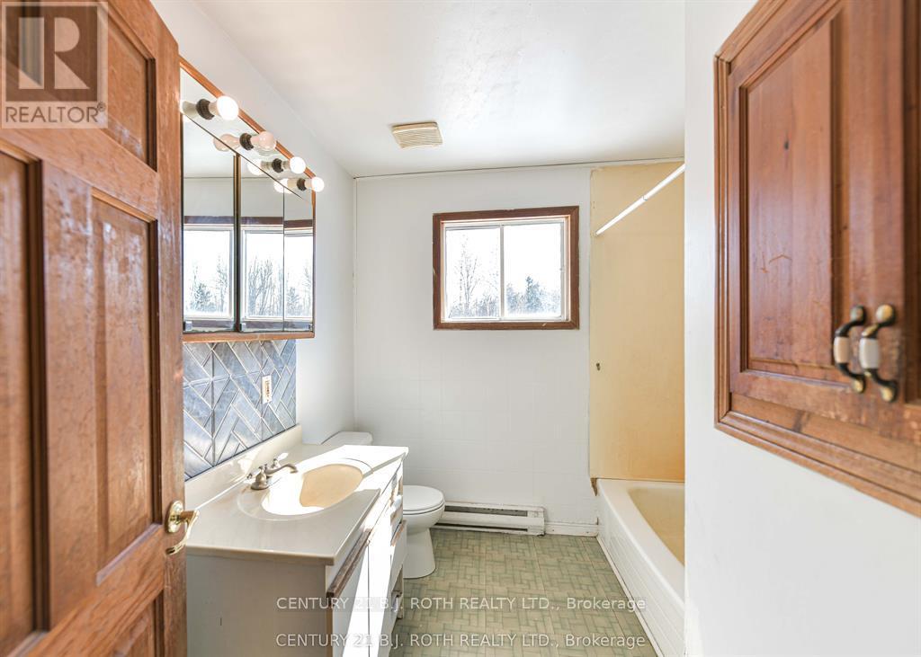 374 Monck Road, Kawartha Lakes, Ontario  L0K 1W0 - Photo 32 - X12972232