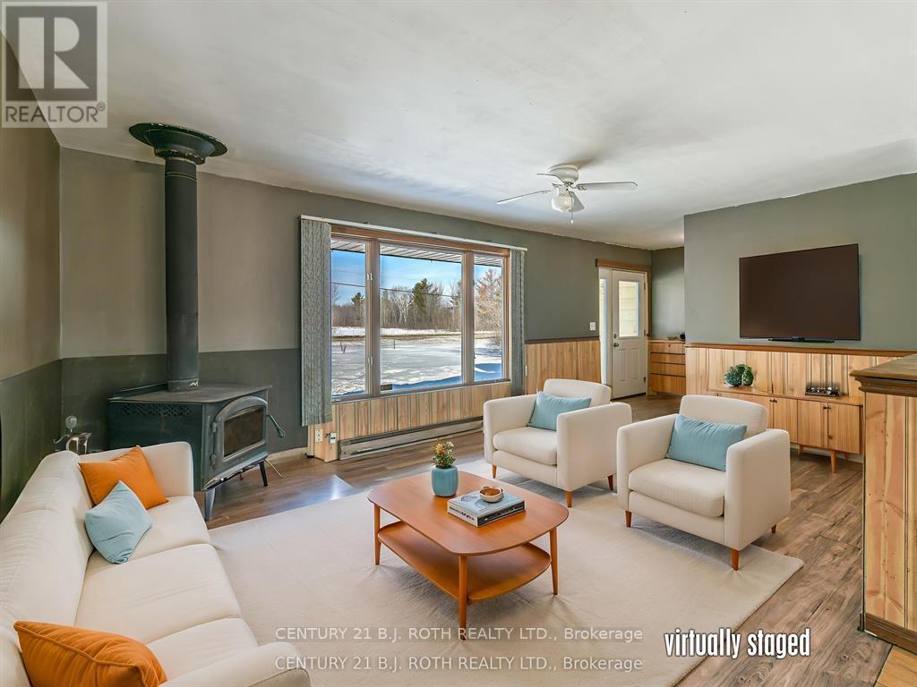 374 Monck Road, Kawartha Lakes, Ontario  L0K 1W0 - Photo 8 - X12972232