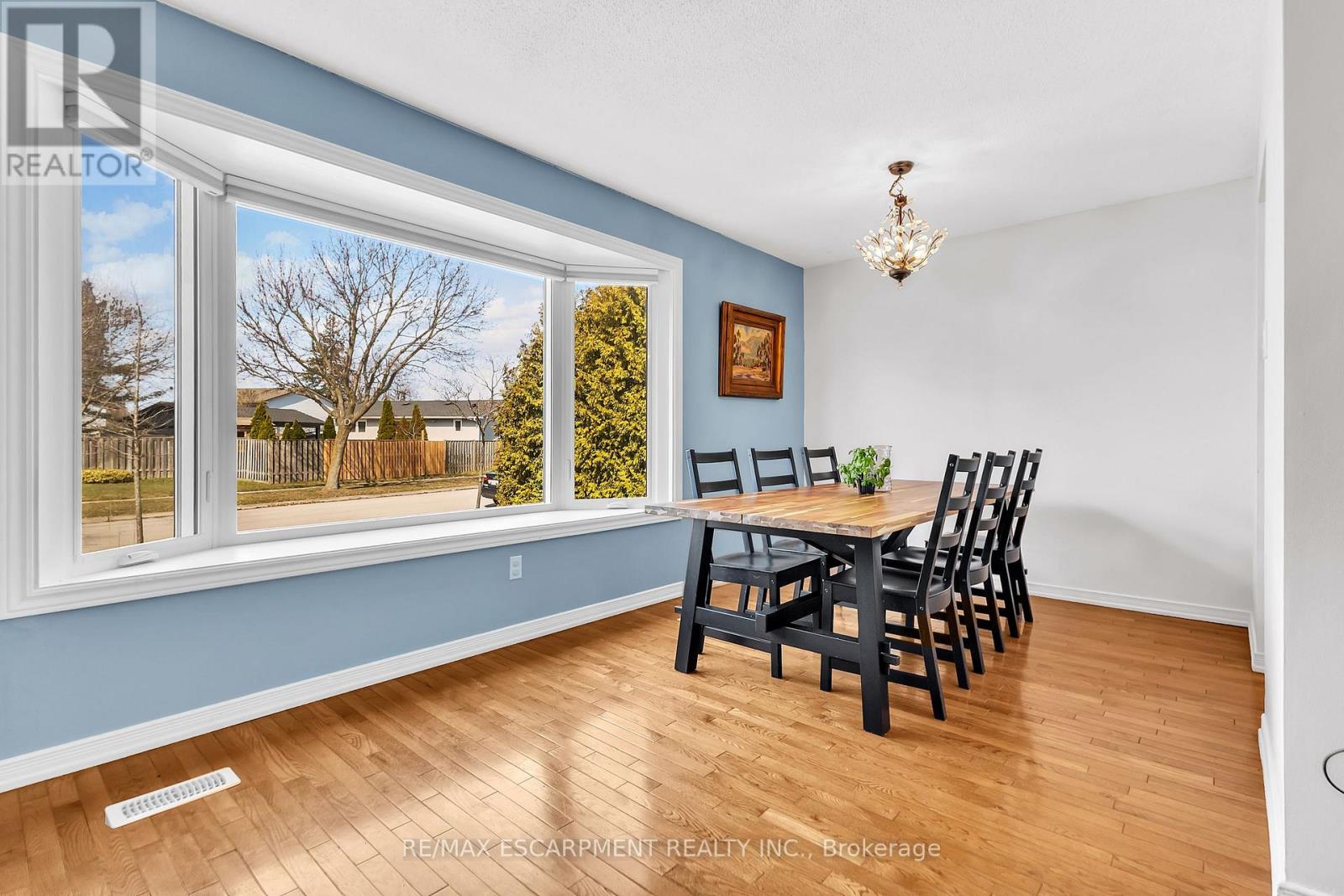 148 Gordon Drummond Avenue, Hamilton, Ontario  L8J 1G3 - Photo 10 - X12972260