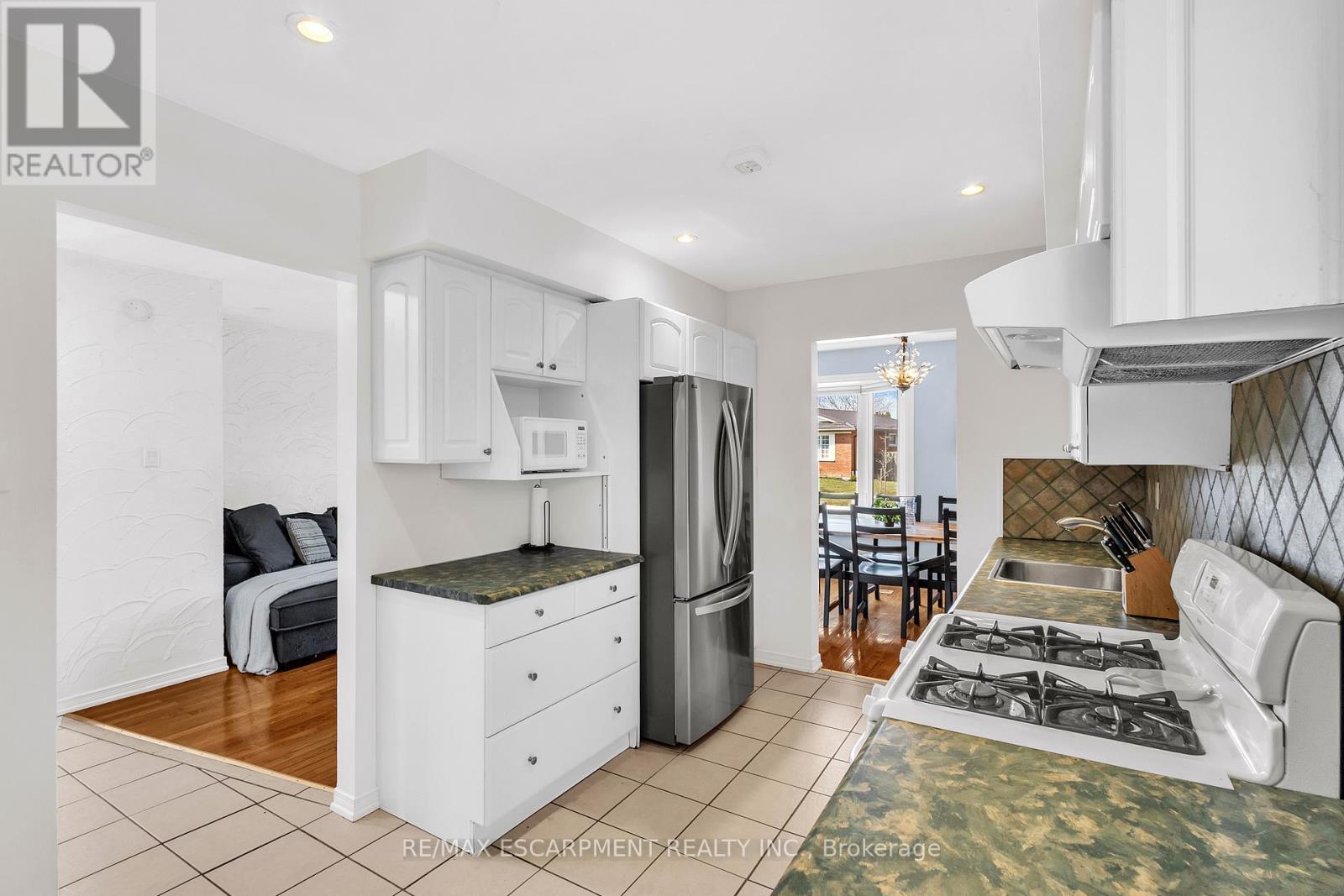 148 Gordon Drummond Avenue, Hamilton, Ontario  L8J 1G3 - Photo 15 - X12972260