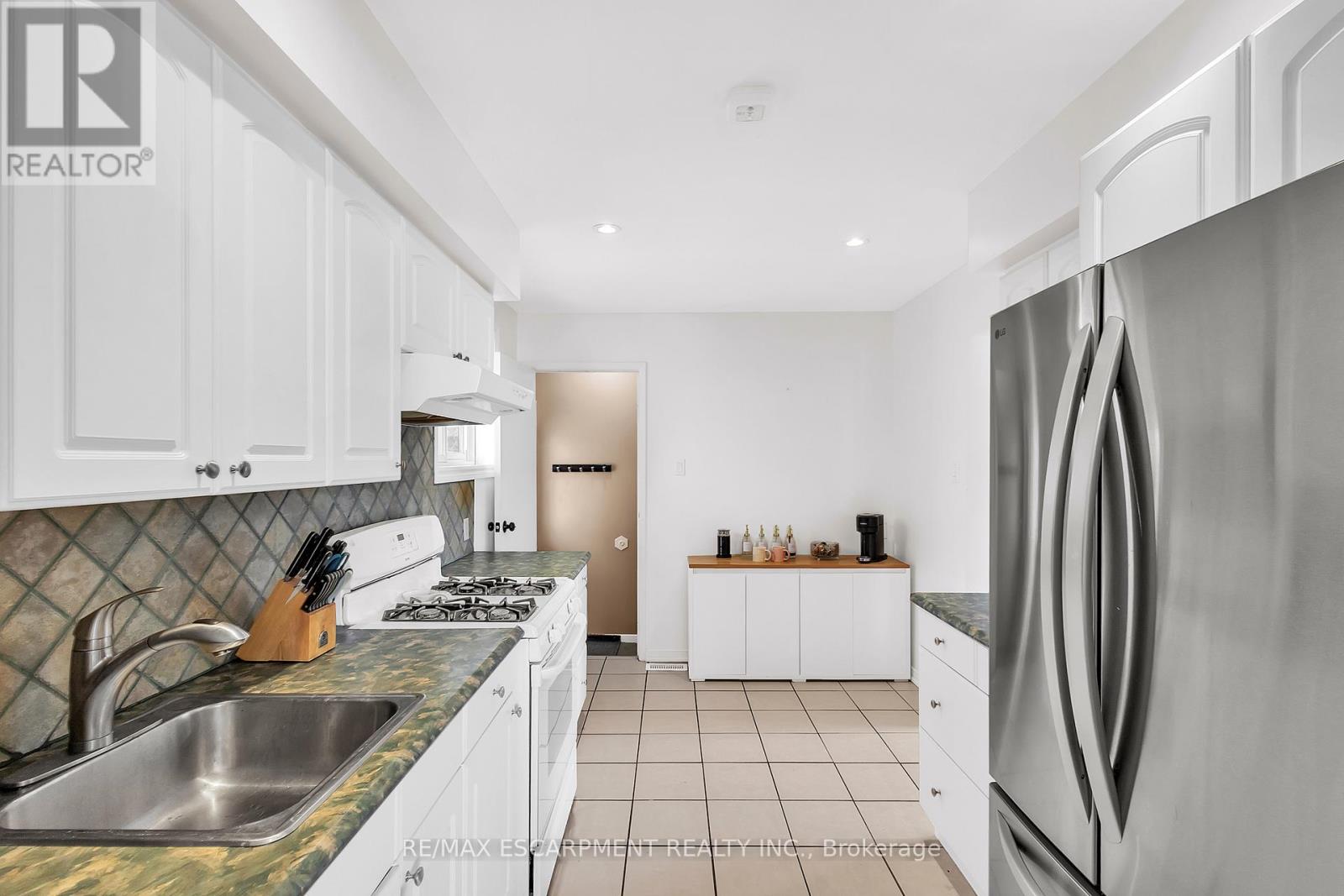 148 Gordon Drummond Avenue, Hamilton, Ontario  L8J 1G3 - Photo 17 - X12972260