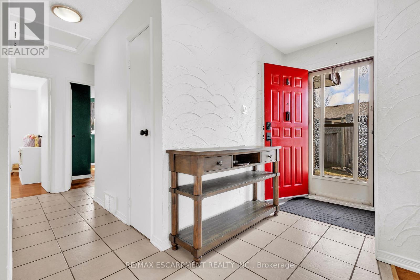 148 Gordon Drummond Avenue, Hamilton, Ontario  L8J 1G3 - Photo 6 - X12972260