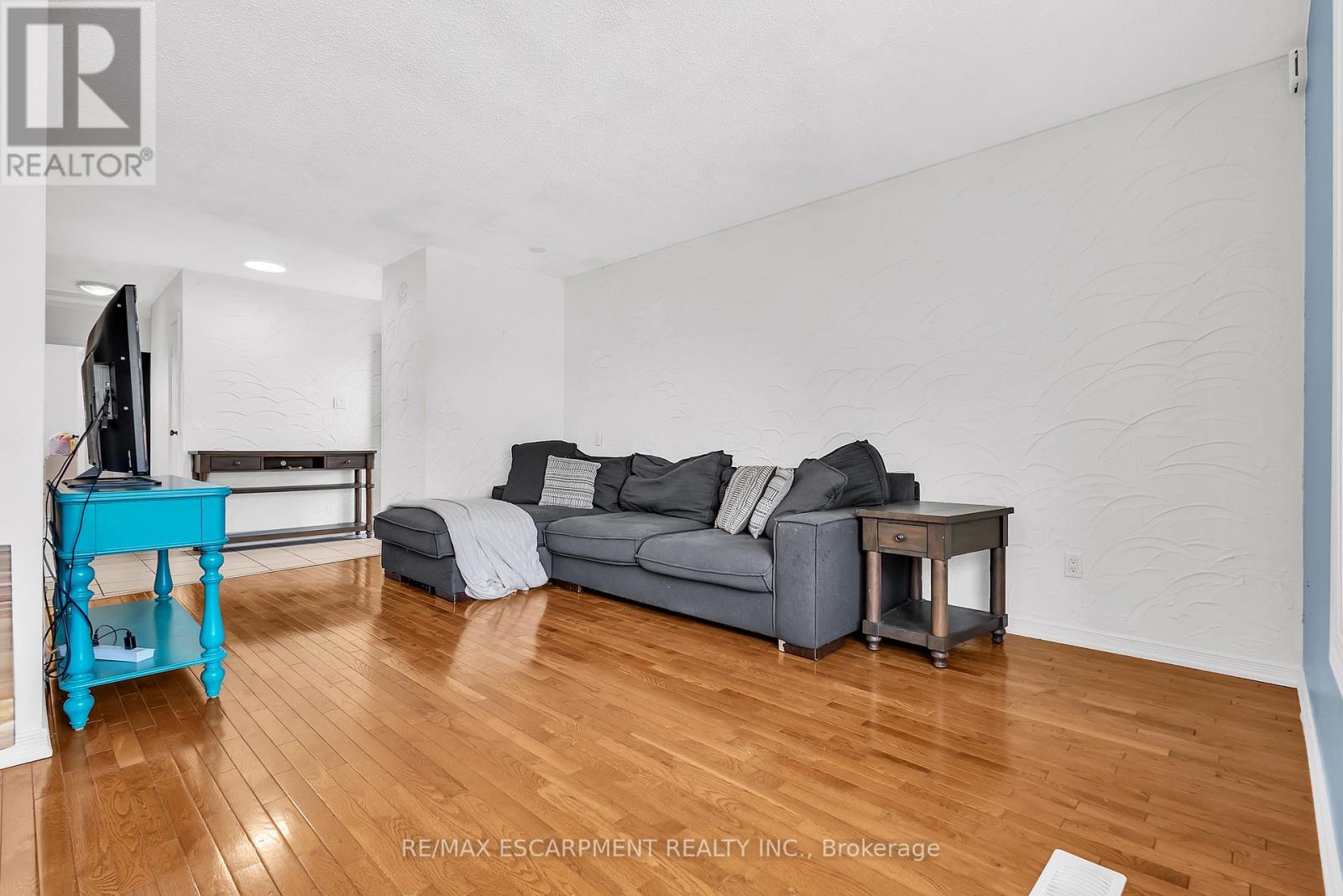 148 Gordon Drummond Avenue, Hamilton, Ontario  L8J 1G3 - Photo 8 - X12972260