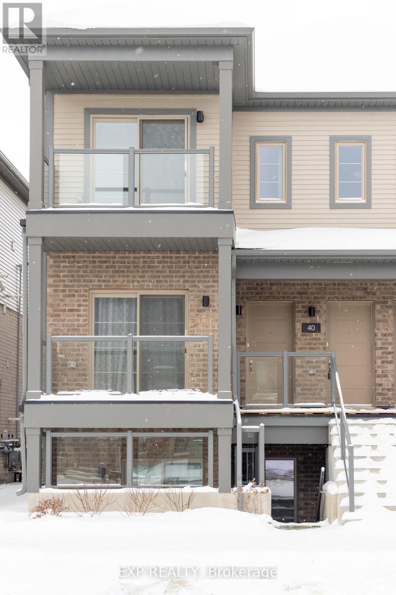 40 - 205 West Oak Trail, Kitchener, Ontario  N2R 0R9 - Photo 1 - X12972264