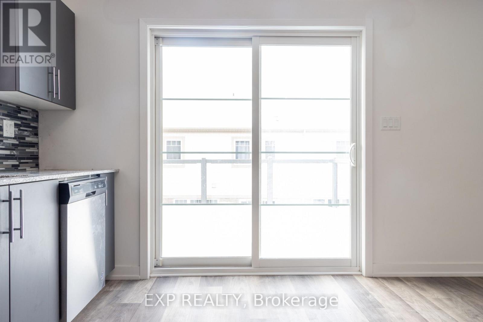 40 - 205 West Oak Trail, Kitchener, Ontario  N2R 0R9 - Photo 10 - X12972264