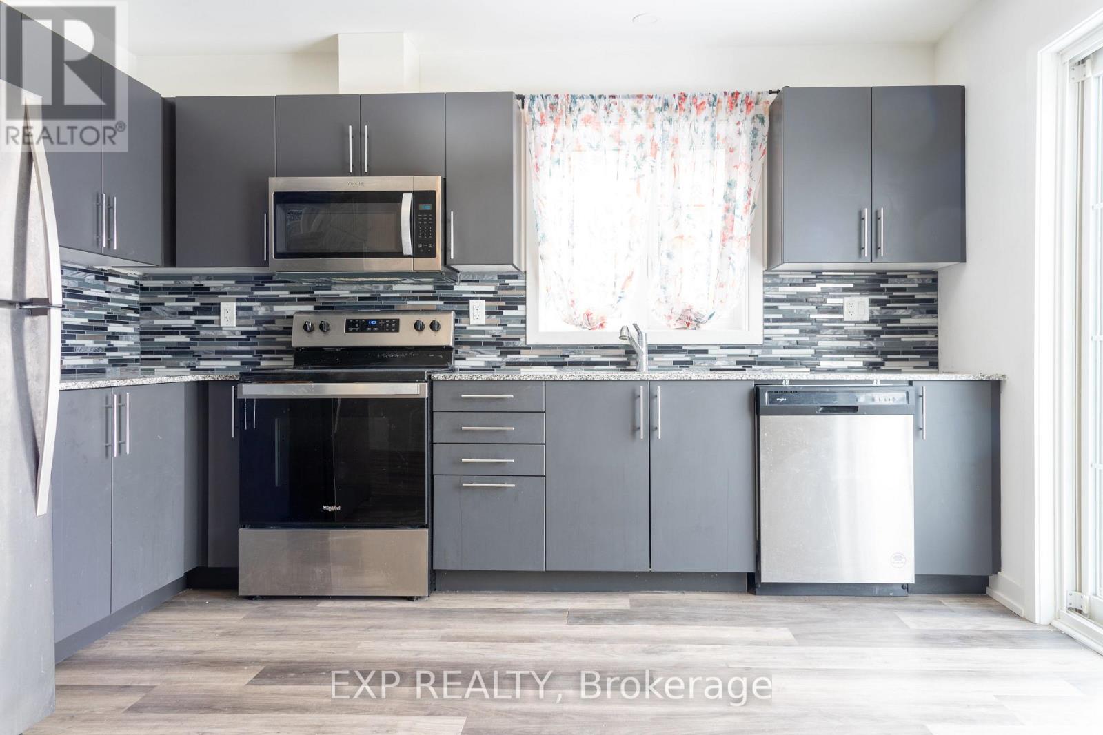 40 - 205 West Oak Trail, Kitchener, Ontario  N2R 0R9 - Photo 6 - X12972264