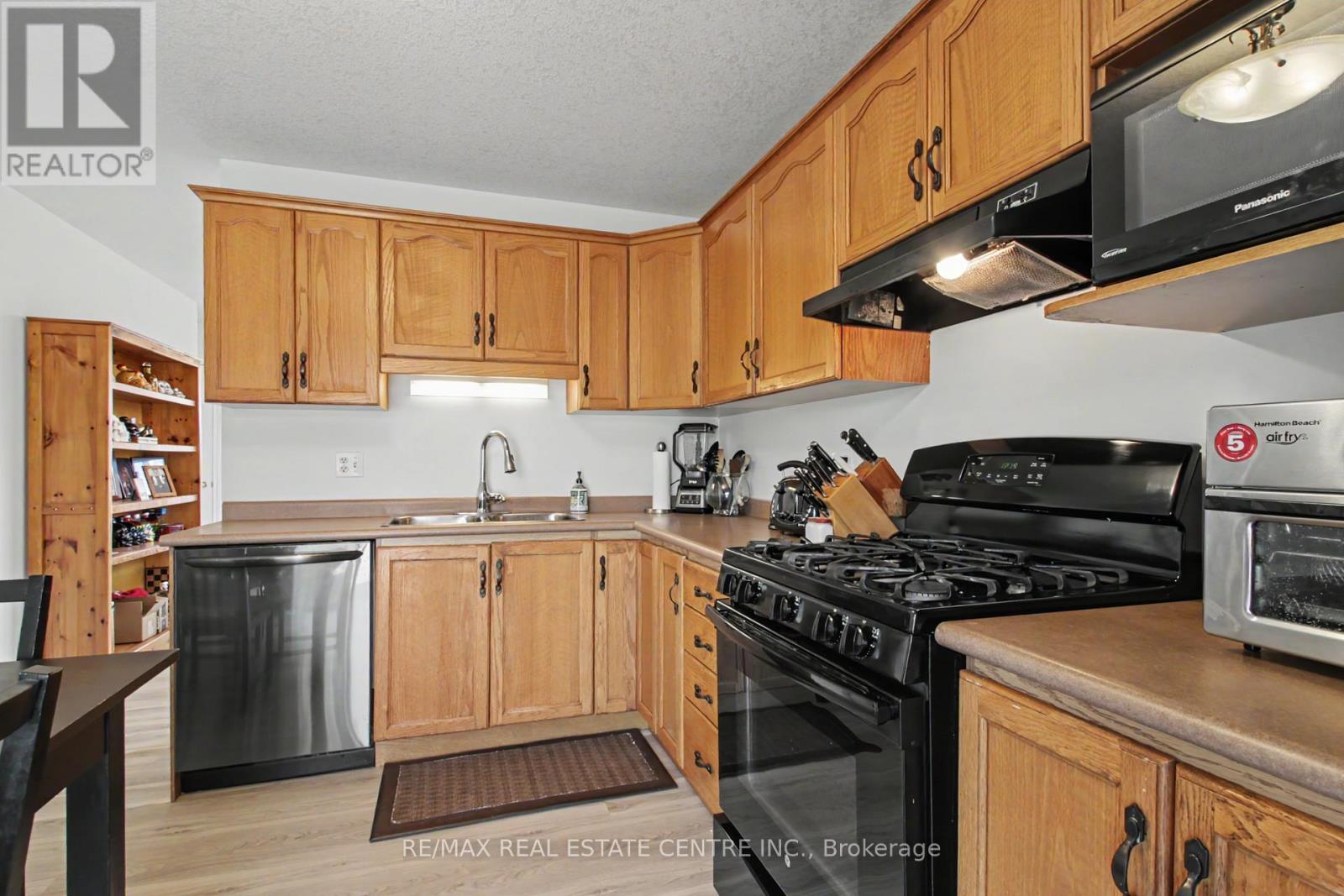 440 Front Street, Cambridge, Ontario  N3H 5T4 - Photo 19 - X12972272