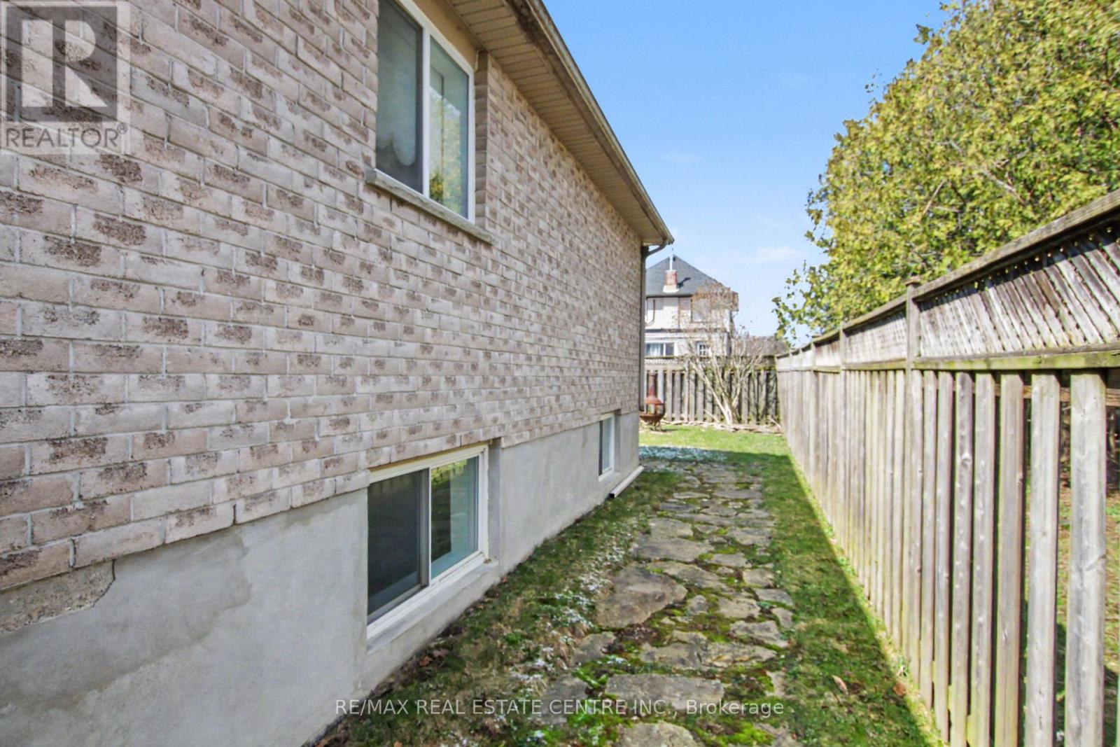 440 Front Street, Cambridge, Ontario  N3H 5T4 - Photo 29 - X12972272