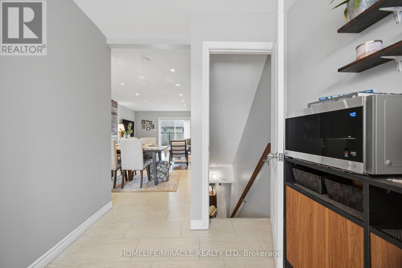 50 Westmount Road, Kitchener, Ontario  N2M 1R5 - Photo 32 - X12972308