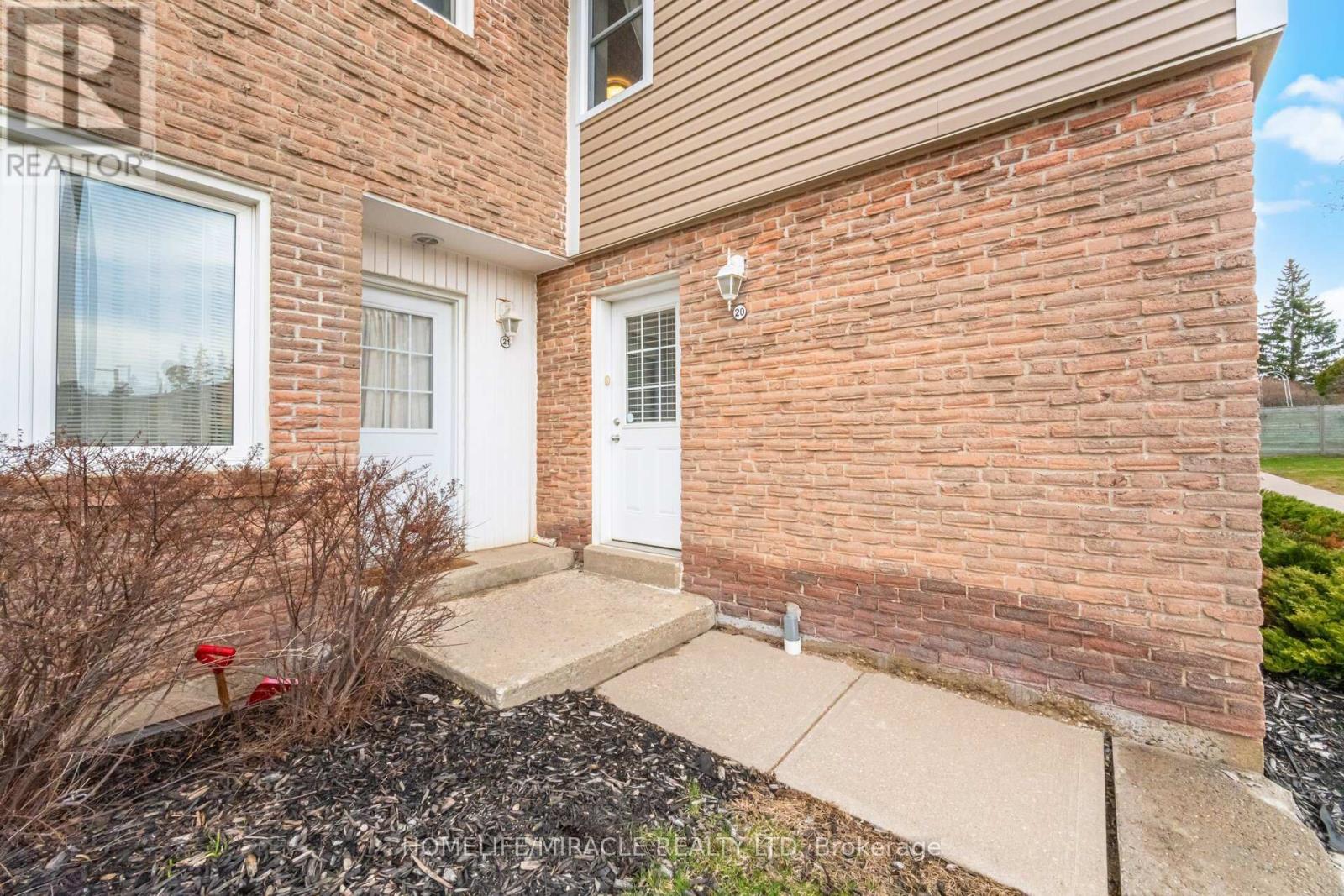 50 Westmount Road, Kitchener, Ontario  N2M 1R5 - Photo 4 - X12972308