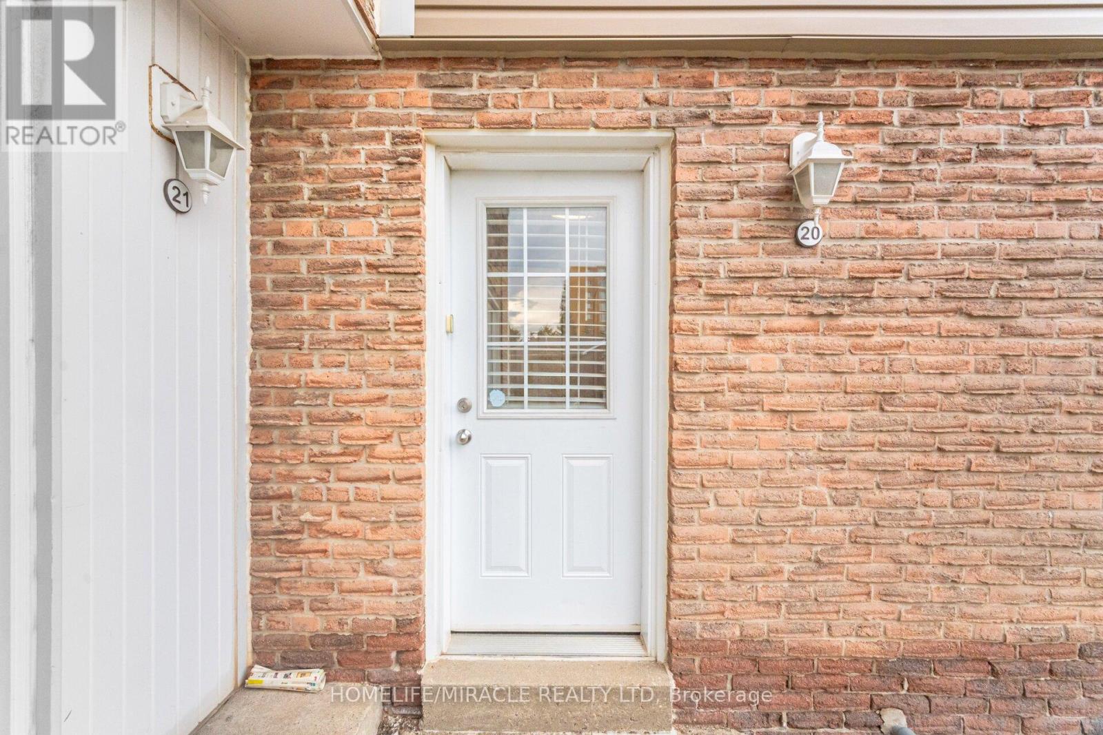 50 Westmount Road, Kitchener, Ontario  N2M 1R5 - Photo 5 - X12972308