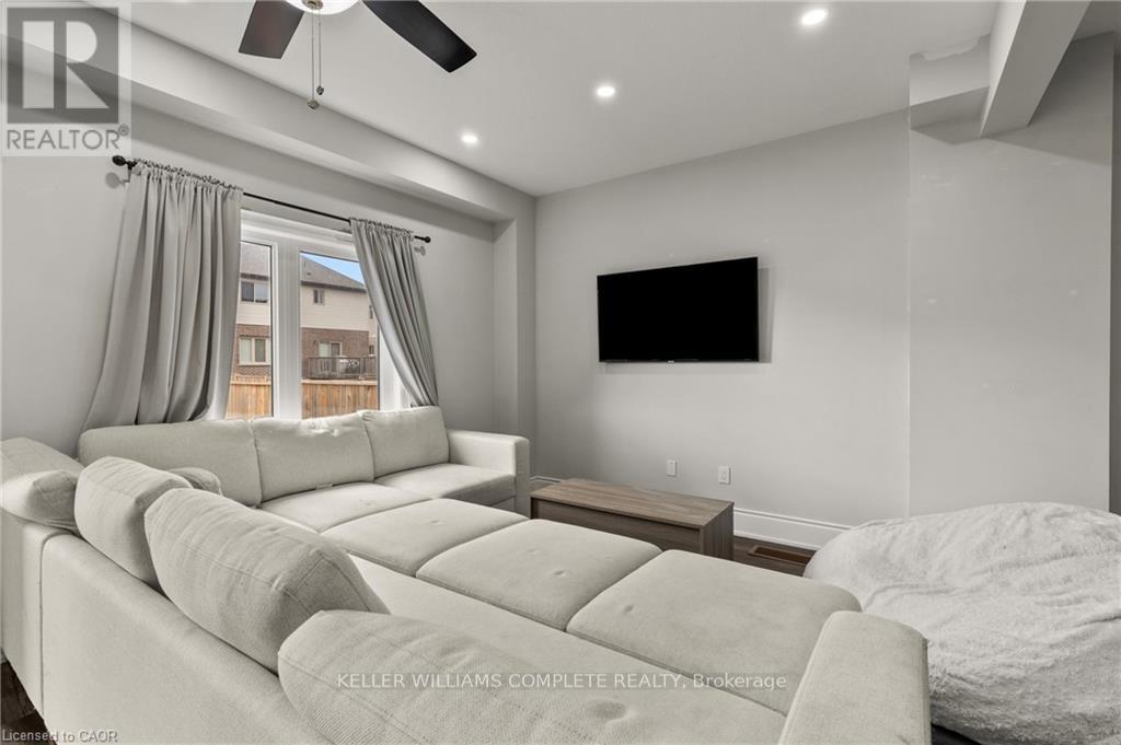 51 Sunset Way, Thorold, Ontario  L2V 0C7 - Photo 16 - X12972344