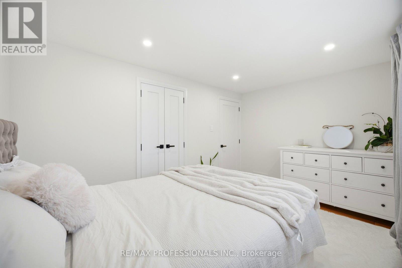 50 Trotters Lane, Brampton, Ontario  L6Y 1B6 - Photo 31 - W12972026