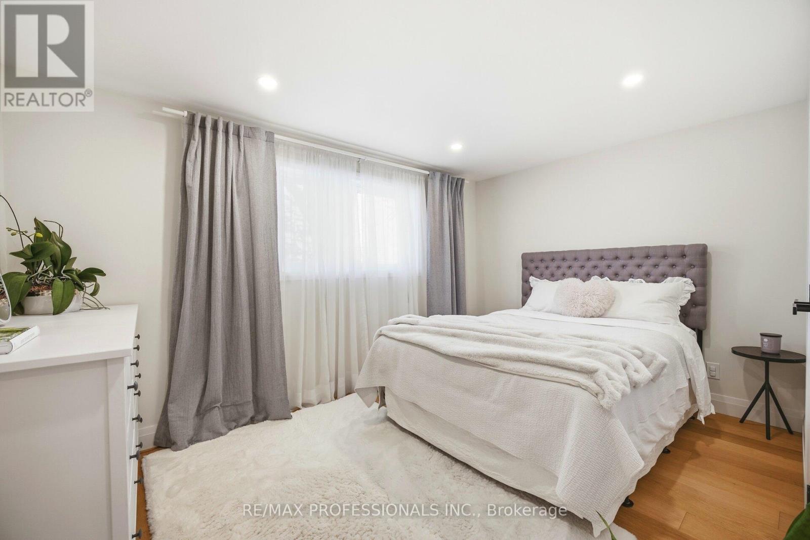 50 Trotters Lane, Brampton, Ontario  L6Y 1B6 - Photo 30 - W12972026