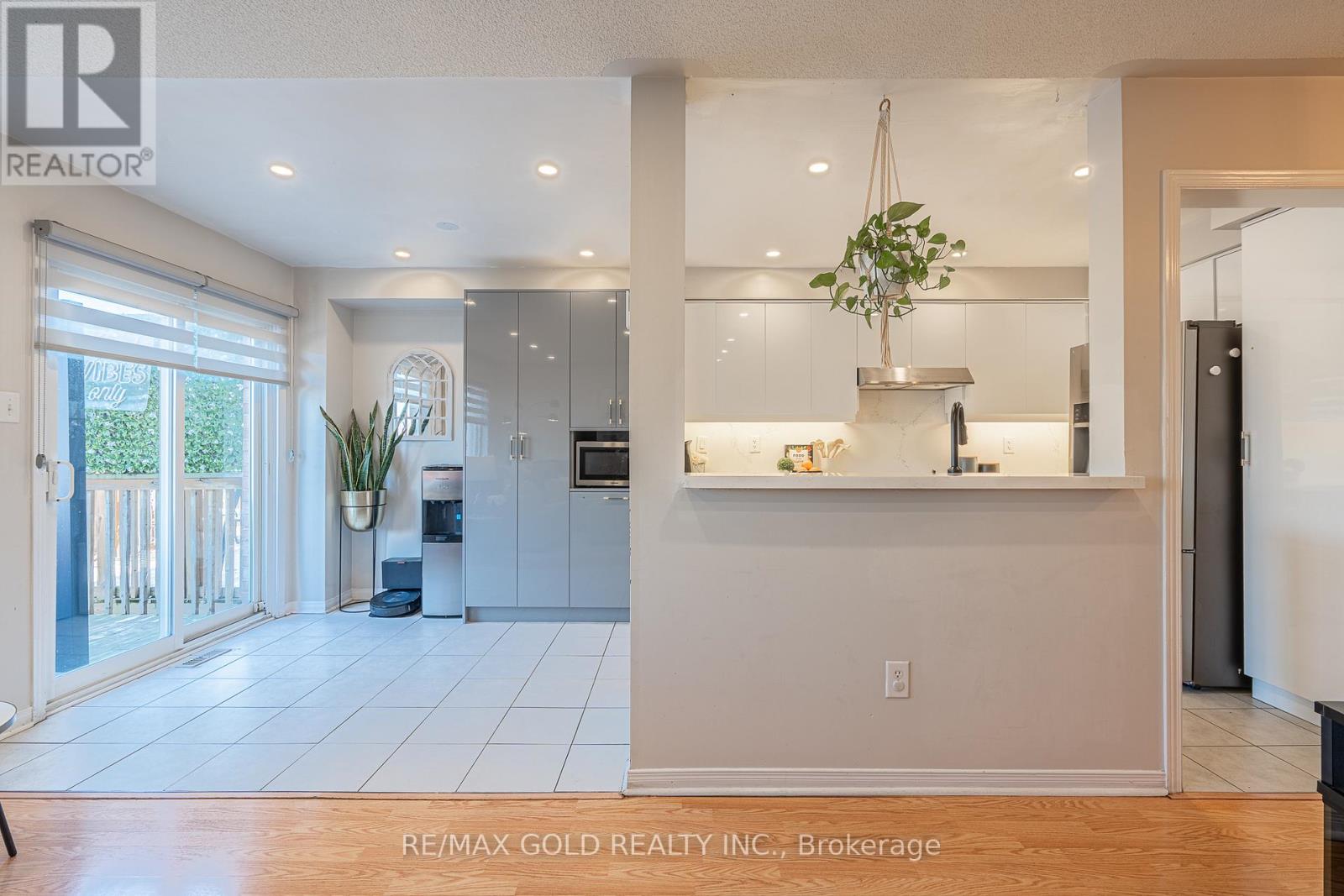 113 Rockgarden Trail, Brampton, Ontario  L6R 3N2 - Photo 8 - W12968656