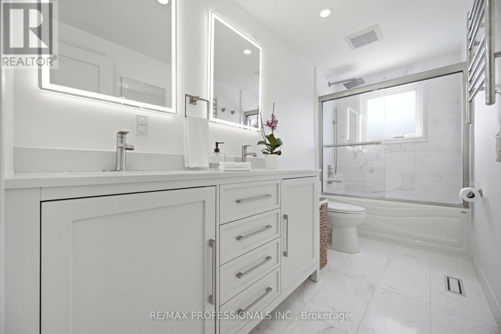 50 Trotters Lane, Brampton, Ontario  L6Y 1B6 - Photo 34 - W12972026