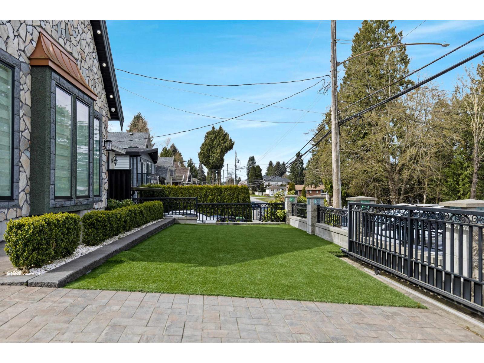 12768 97a Avenue, Surrey, British Columbia  V3V 2H5 - Photo 3 - R3108625