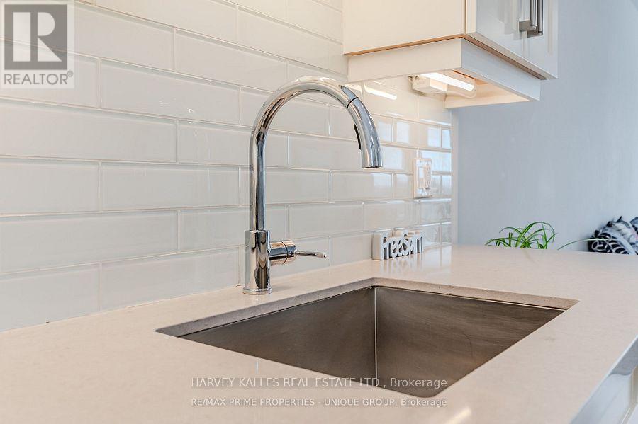 501 - 2025 Maria Street, Burlington, Ontario  L7R 0E9 - Photo 8 - W12970524