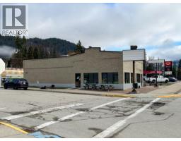 1949 Main Street, Fruitvale, British Columbia