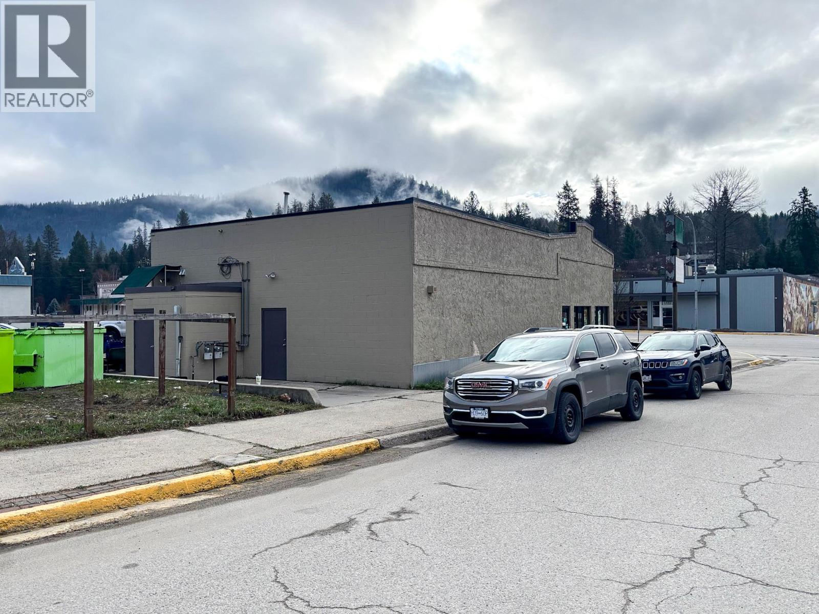 1949 Main Street, Fruitvale, British Columbia V0G 1L0 - Photo 6 - 10382402