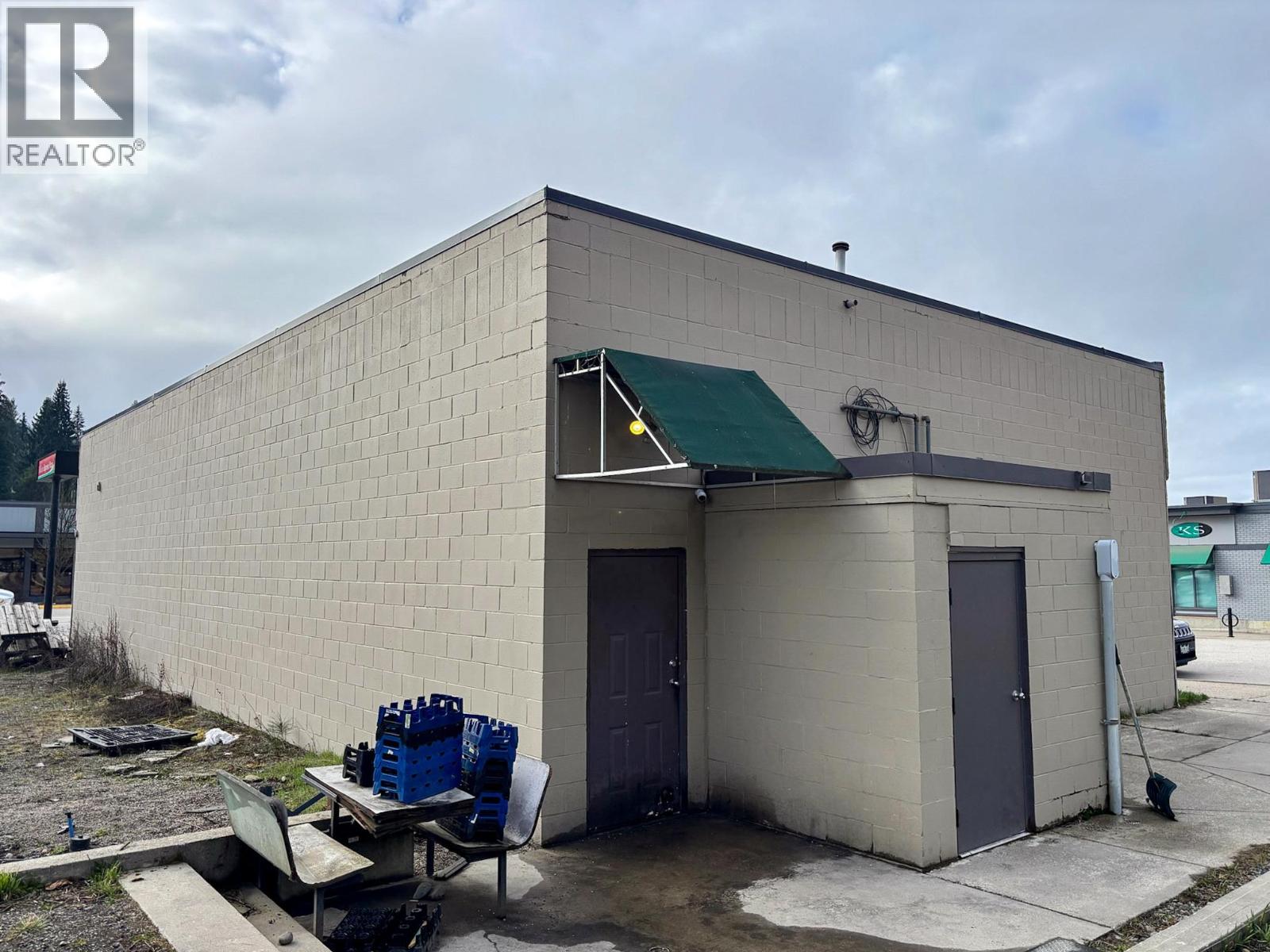 1949 Main Street, Fruitvale, British Columbia V0G 1L0 - Photo 4 - 10382402