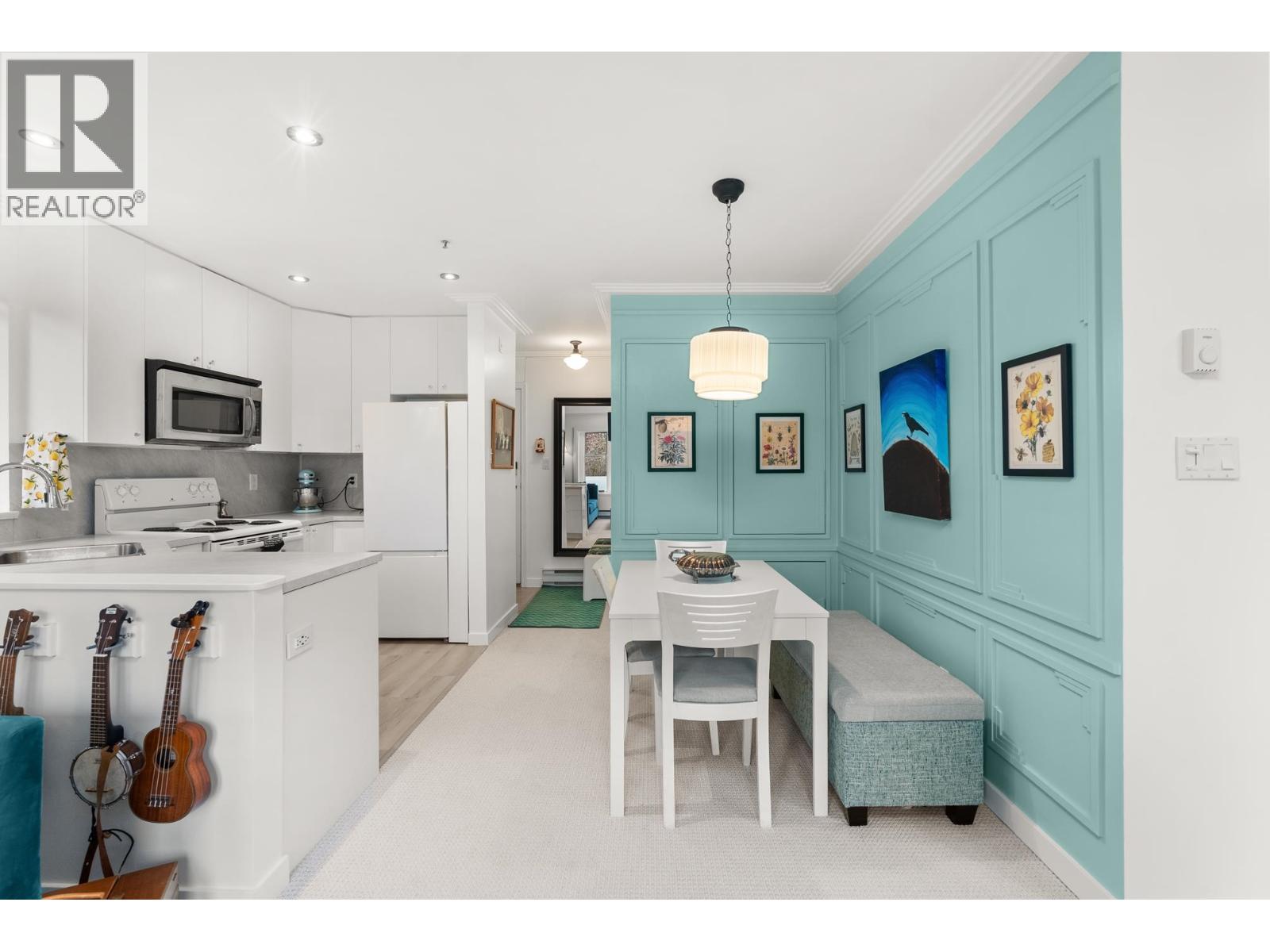 E301 623 W 14th Avenue, Vancouver, British Columbia V5Z 1P7 - Photo 11 - R3108526