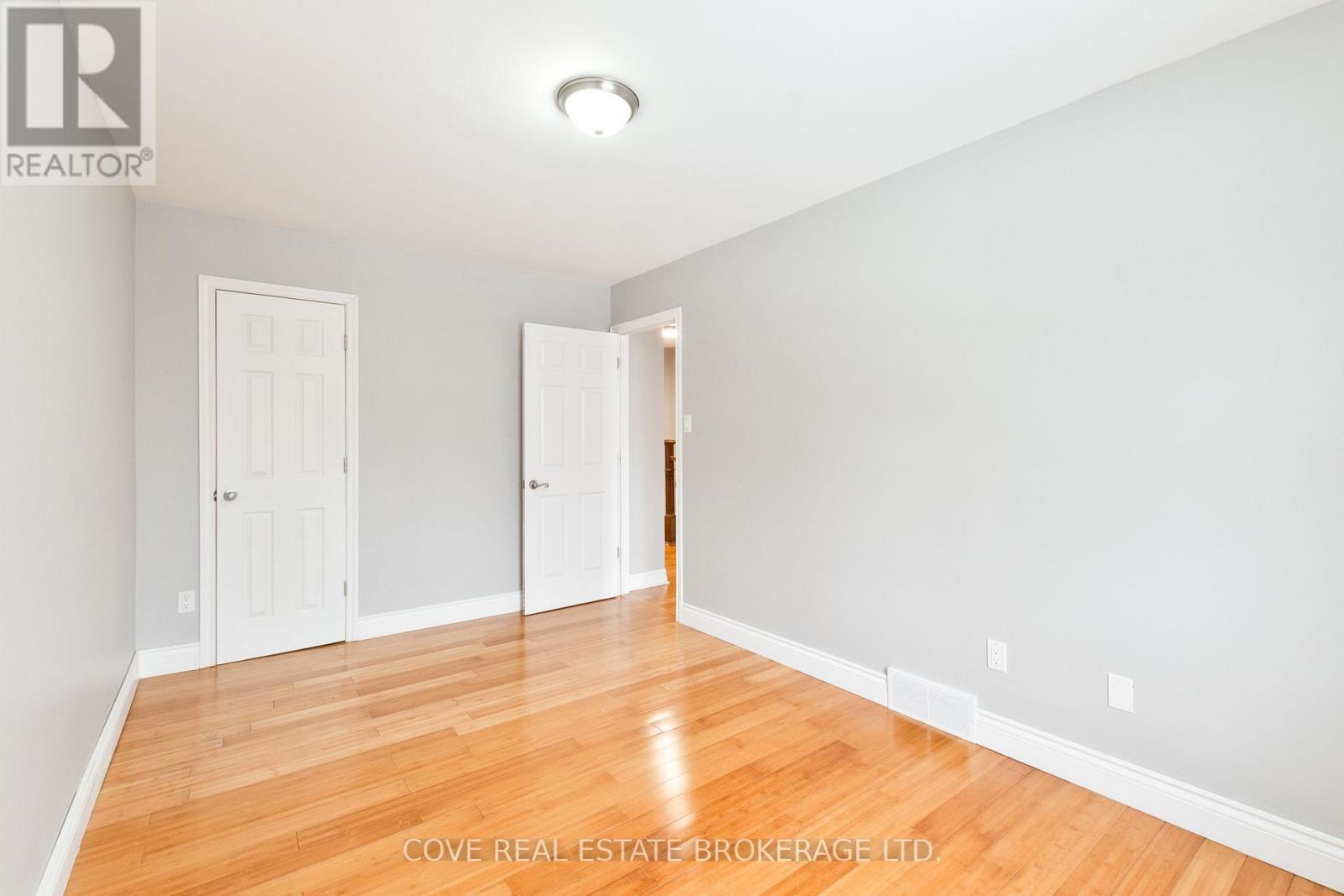 892 Notre Dame Drive, London South, Ontario N6J 3C4 - Photo 13 - X12972498