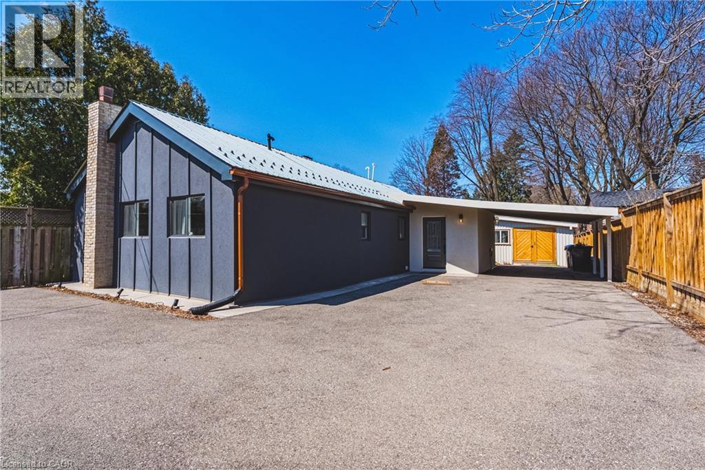 121 PAISLEY Boulevard E, Mississauga, Ontario