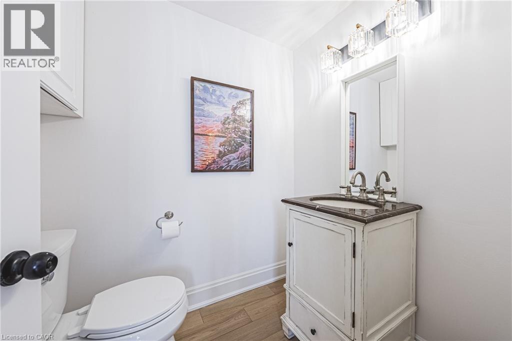 121 Paisley Boulevard E, Mississauga, Ontario  L5A 1P6 - Photo 13 - 40818811