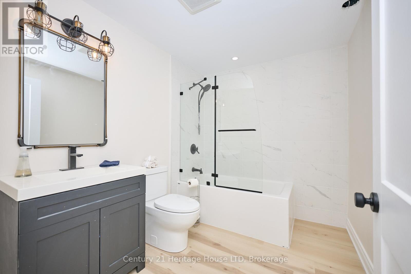 1050 Kettle Court, Fort Erie, Ontario  L2A 0E7 - Photo 20 - X12642690