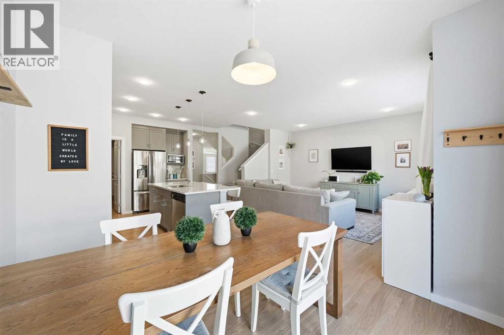 320 Sundown View, Cochrane, Alberta  T4C 2R2 - Photo 17 - A2292177