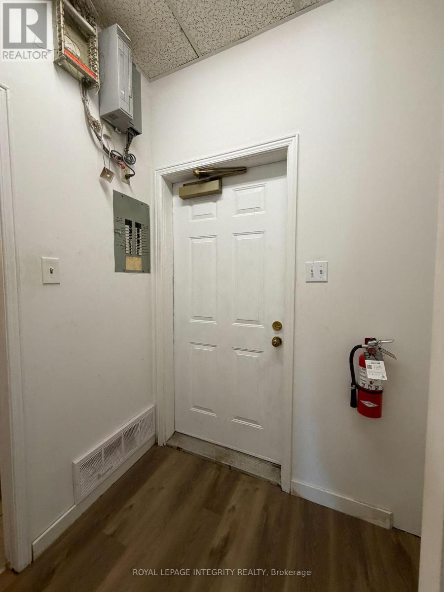 4 - 75 Elgin Street W, Arnprior, Ontario  K7S 3T9 - Photo 9 - X12972378