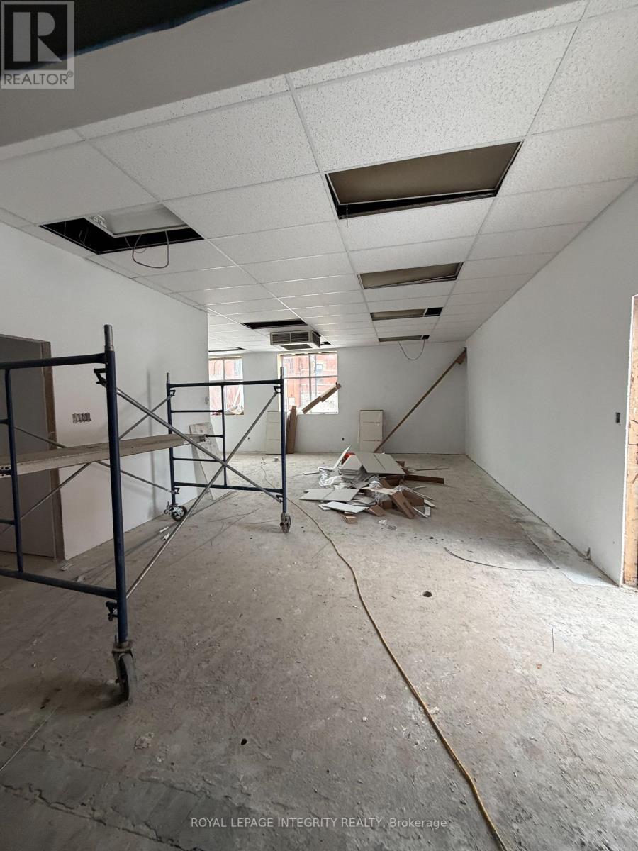 Unit 3 - 104 Elgin Street W, Arnprior, Ontario  K7S 1N8 - Photo 12 - X12972414