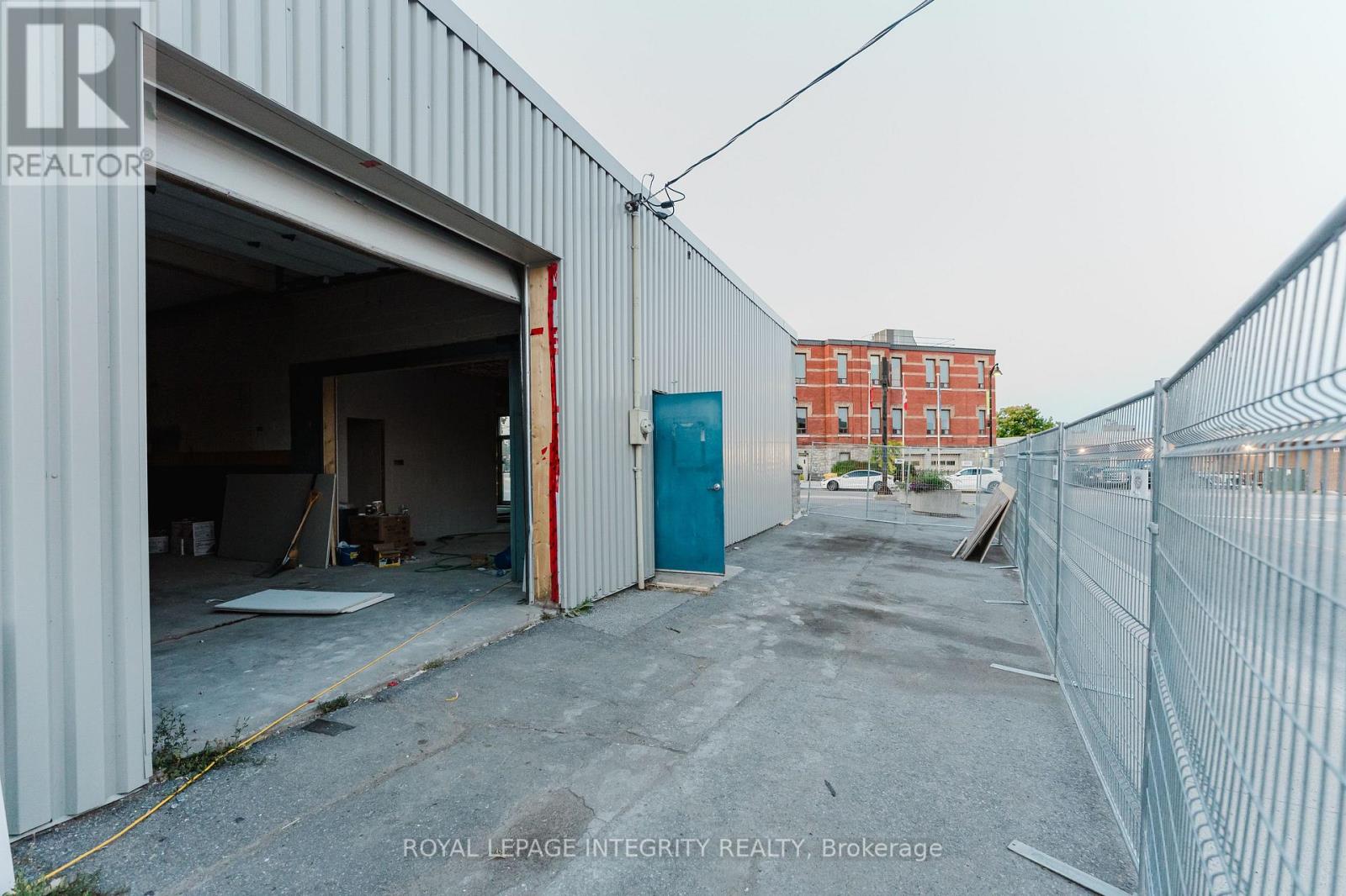 Unit 3 - 104 Elgin Street W, Arnprior, Ontario  K7S 1N8 - Photo 14 - X12972414