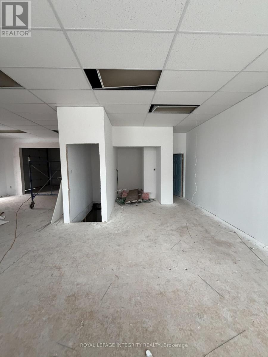 Unit 3 - 104 Elgin Street W, Arnprior, Ontario  K7S 1N8 - Photo 5 - X12972414