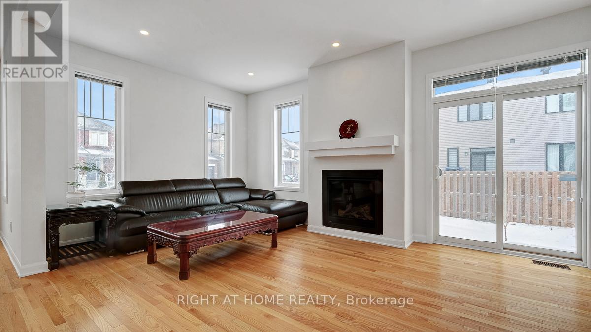 22 Dalkey Way, Ottawa, Ontario  K2J 6V5 - Photo 4 - X12972474