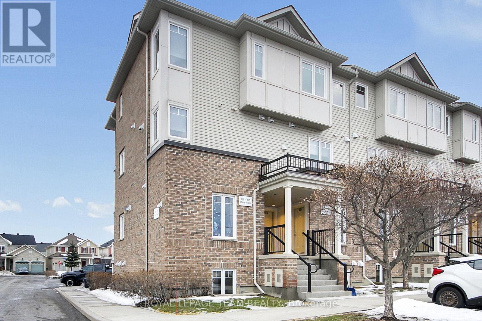 41 - 204 Shanly Private, Ottawa, Ontario  K2J 5X6 - Photo 2 - X12972664