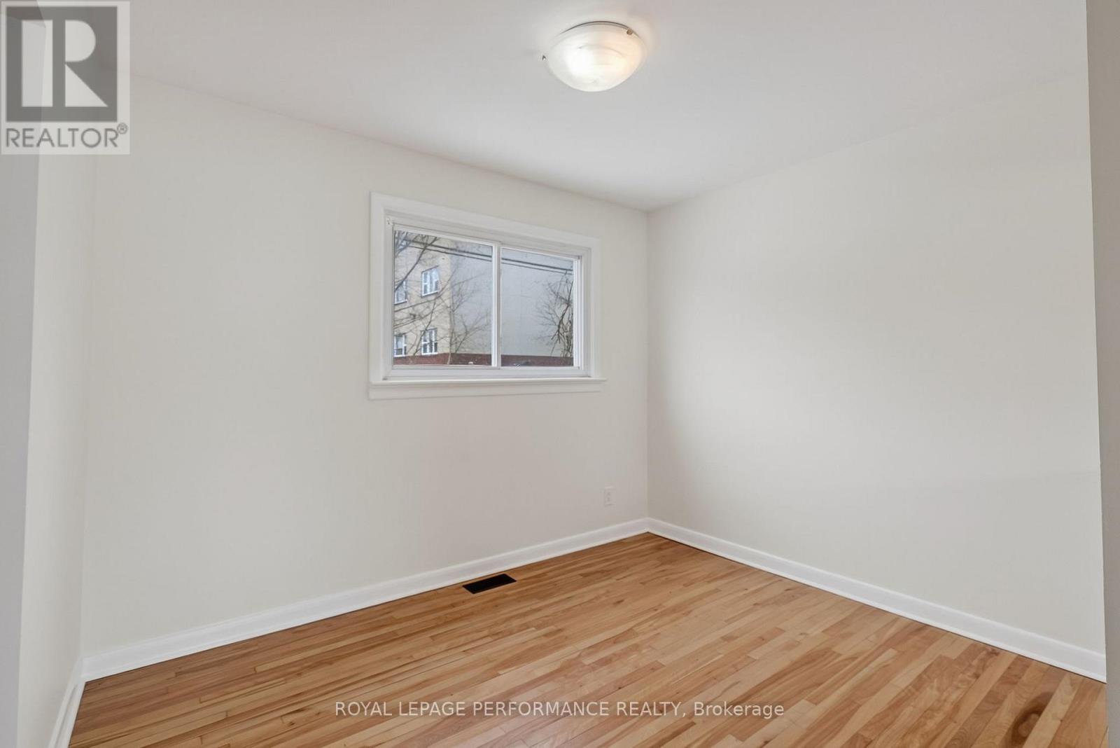 630 Borthwick Avenue, Ottawa, Ontario  K1K 2L9 - Photo 11 - X12972714