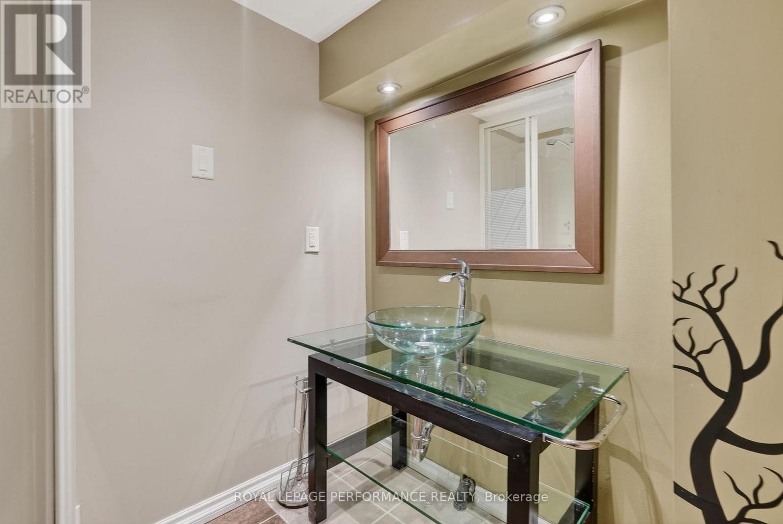 630 Borthwick Avenue, Ottawa, Ontario  K1K 2L9 - Photo 34 - X12972714