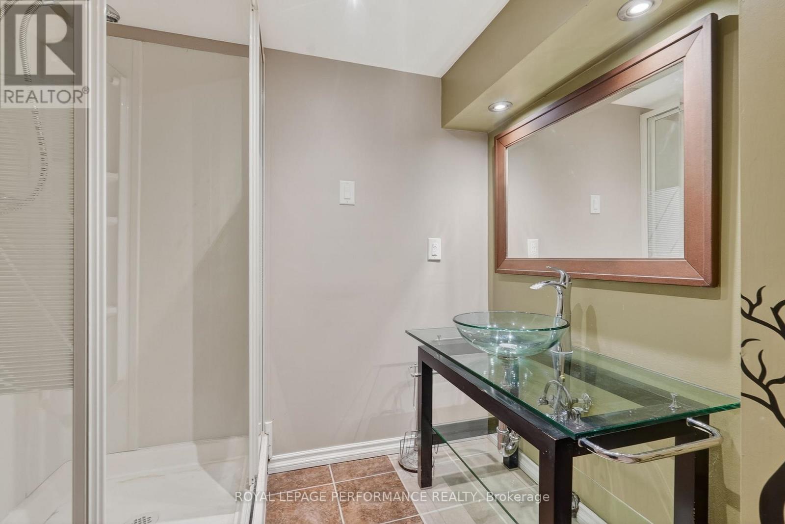 630 Borthwick Avenue, Ottawa, Ontario  K1K 2L9 - Photo 35 - X12972714