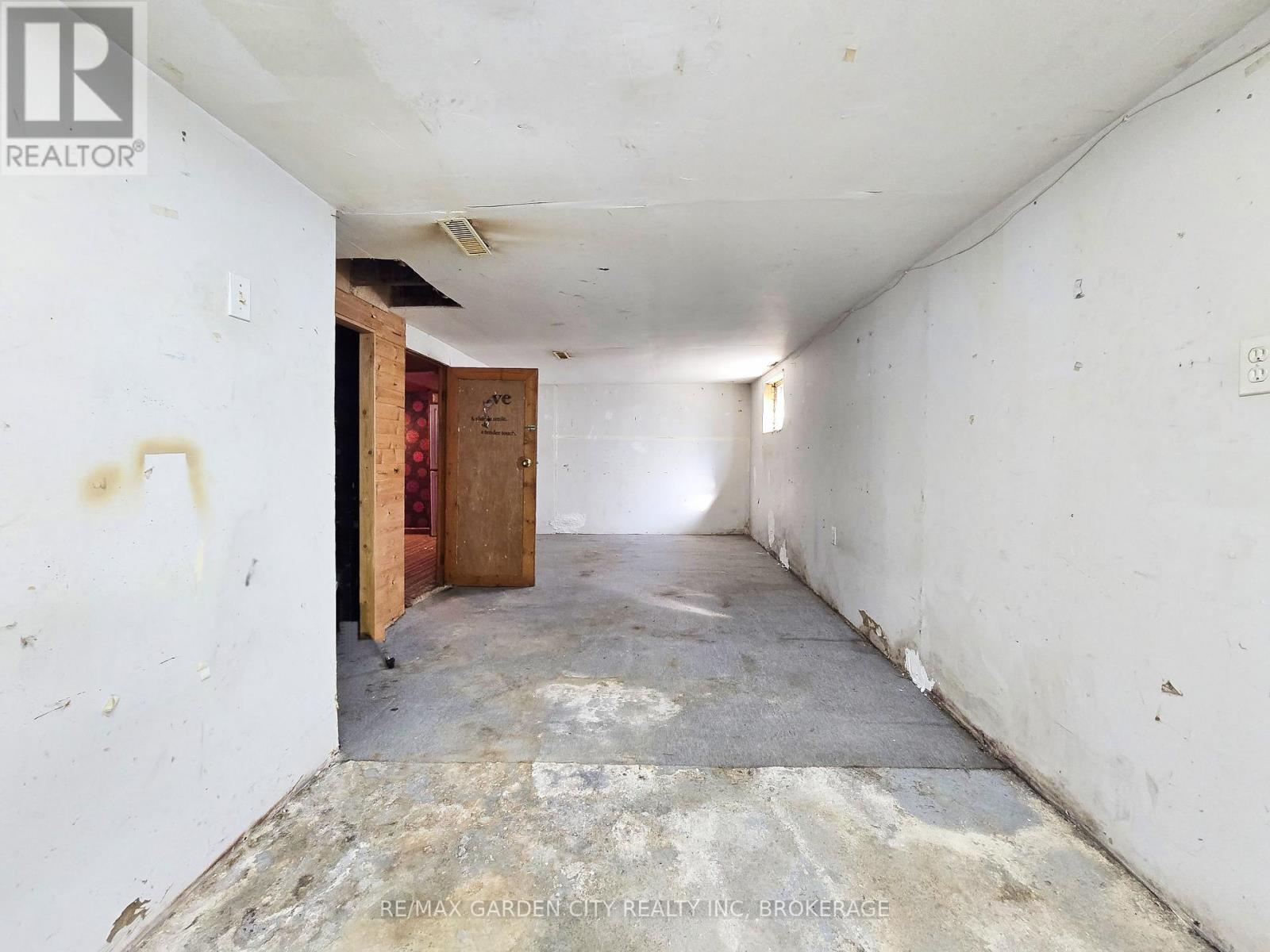 37 Kernahan Street, St. Catharines, Ontario  L2R 4T1 - Photo 23 - X12972468