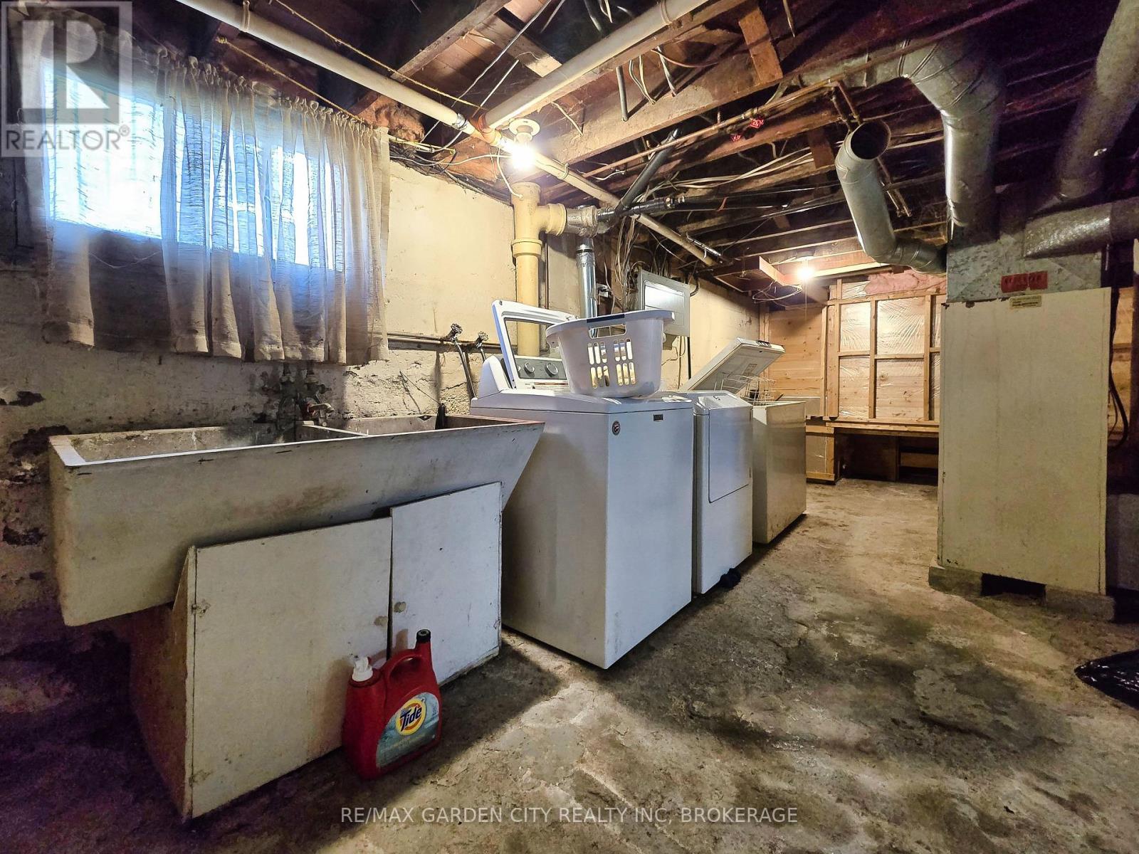 37 Kernahan Street, St. Catharines, Ontario  L2R 4T1 - Photo 31 - X12972468